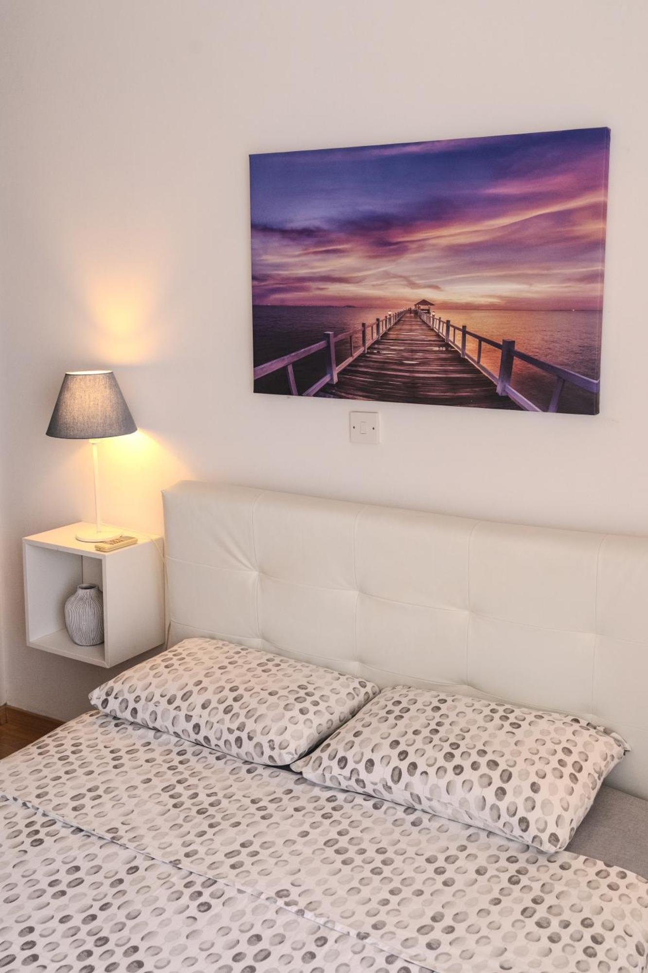 Violet Dusk City Center Flat ลาร์นาคา ภายนอก รูปภาพ