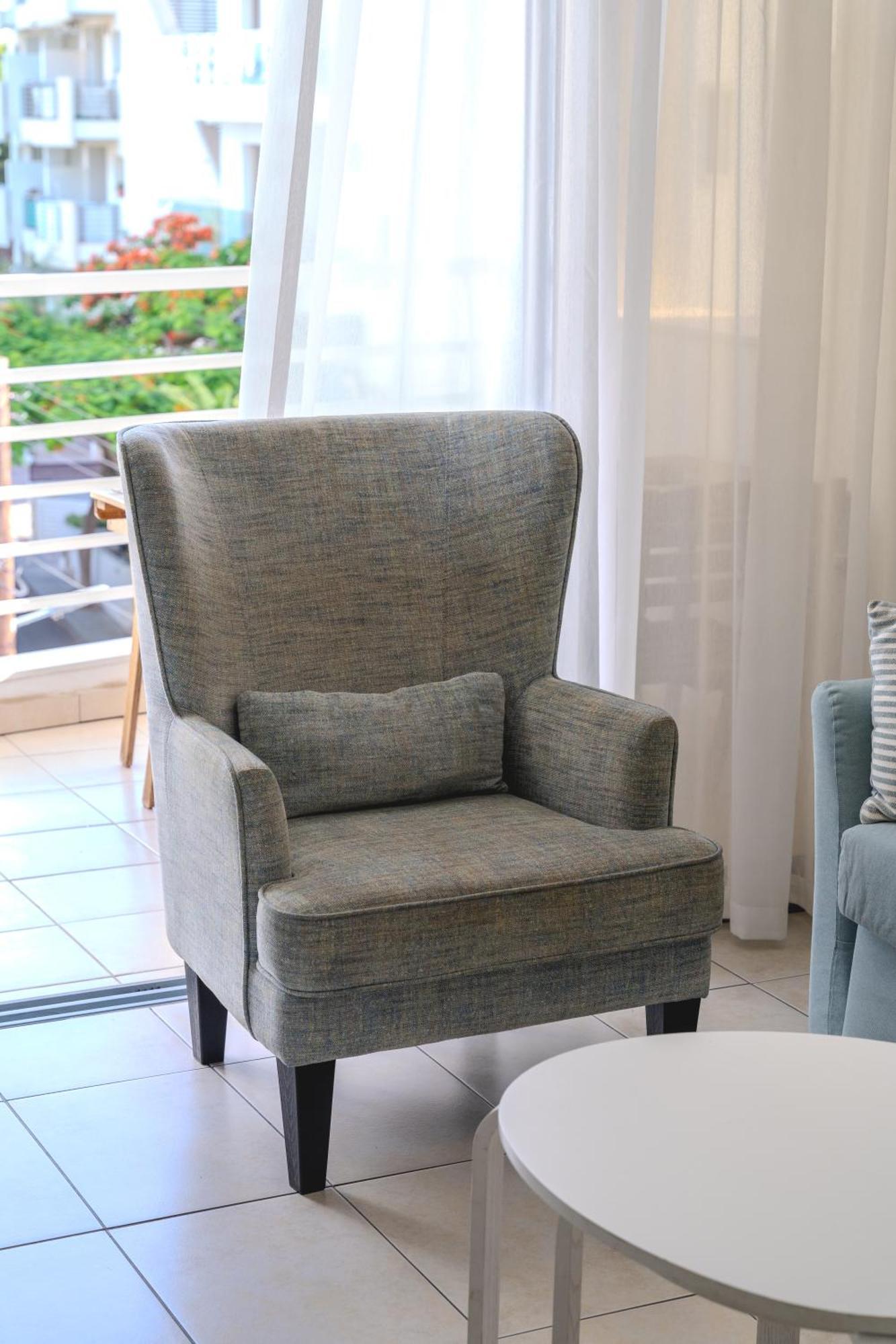 Violet Dusk City Center Flat ลาร์นาคา ภายนอก รูปภาพ