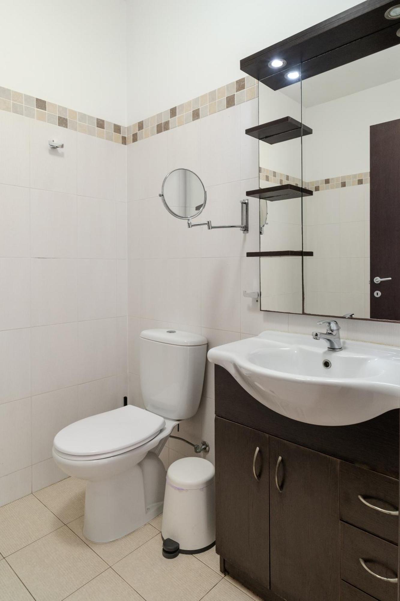 Violet Dusk City Center Flat ลาร์นาคา ภายนอก รูปภาพ