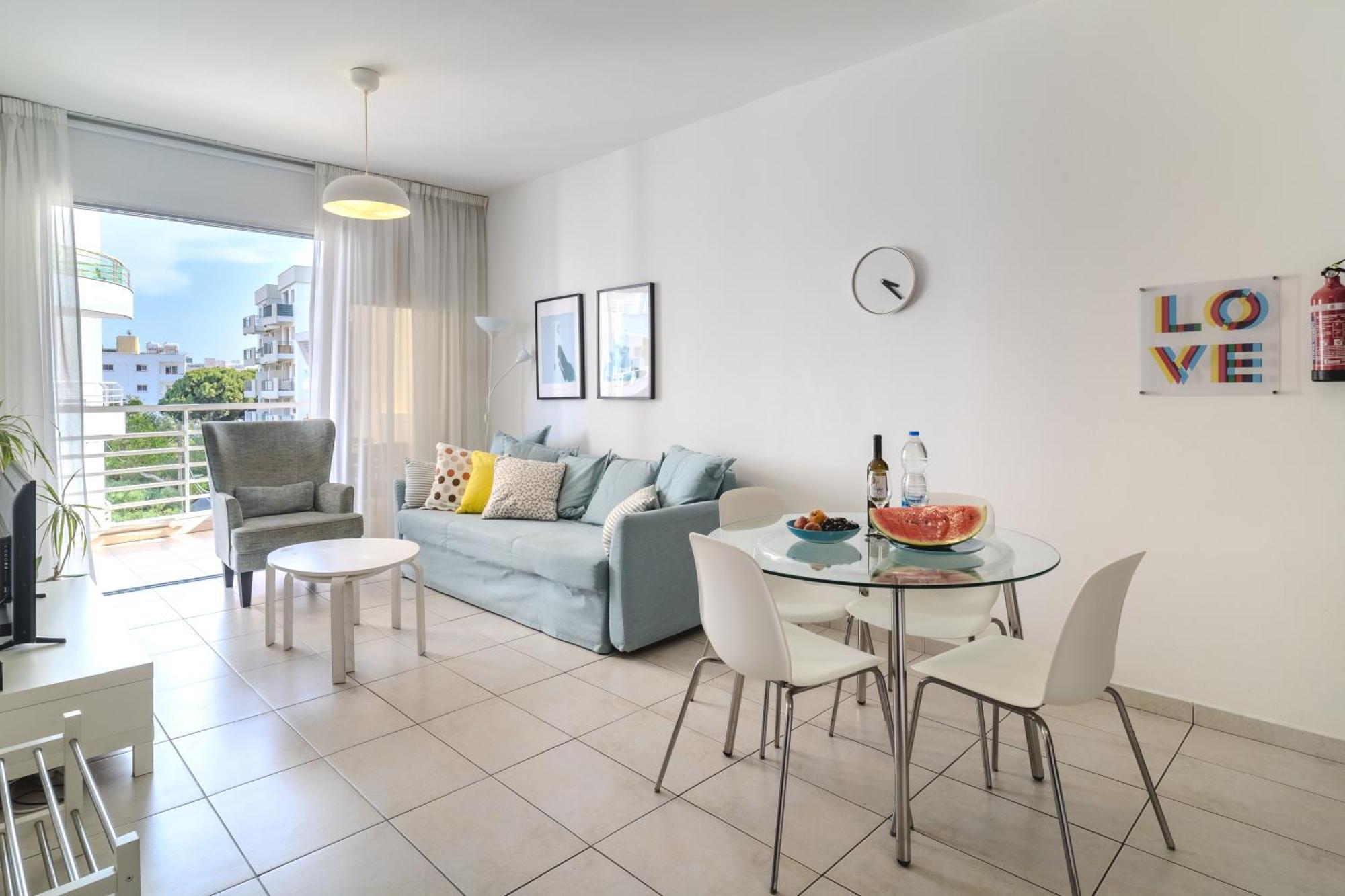Violet Dusk City Center Flat ลาร์นาคา ภายนอก รูปภาพ